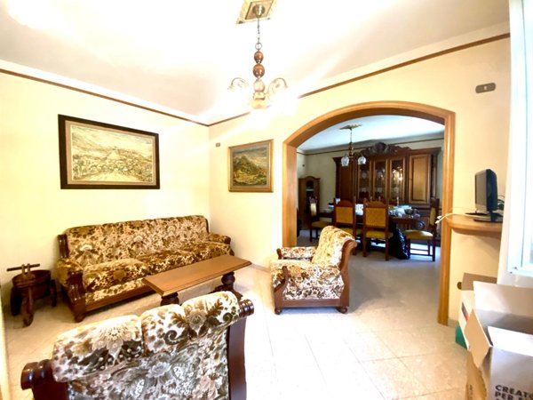 casa indipendente in vendita a Castelnuovo Magra in zona Colombiera