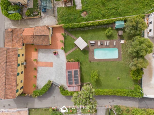 casa indipendente in vendita a Castelnuovo Magra