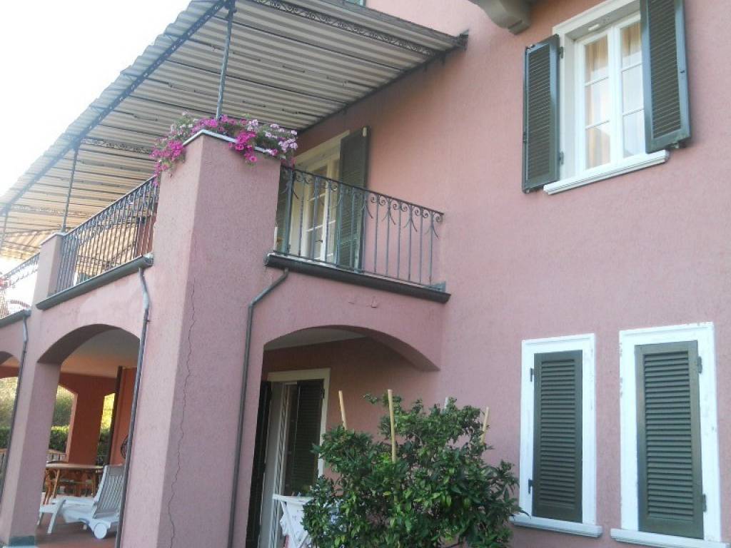 casa indipendente in vendita a Castelnuovo Magra