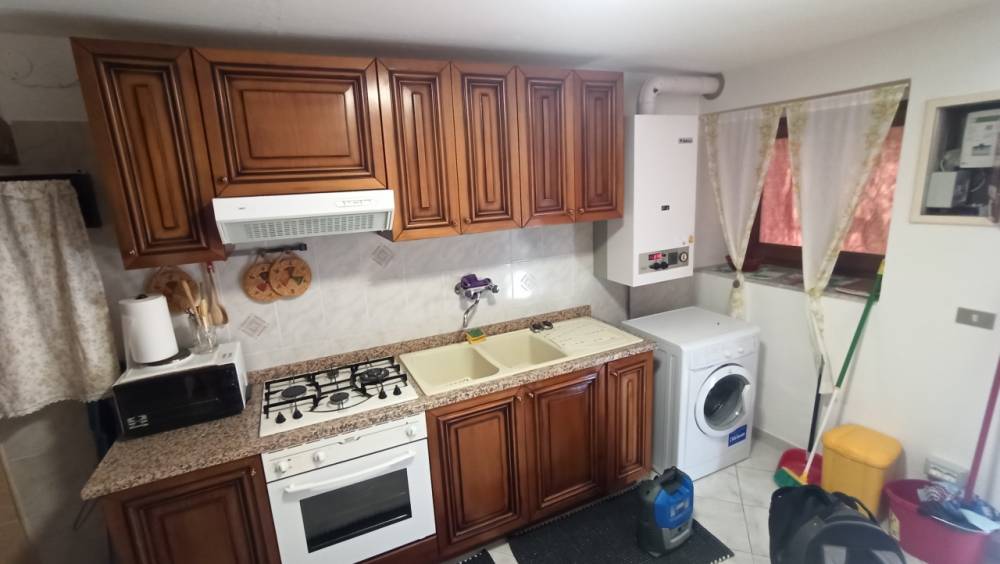 casa indipendente in vendita a Castelnuovo Magra