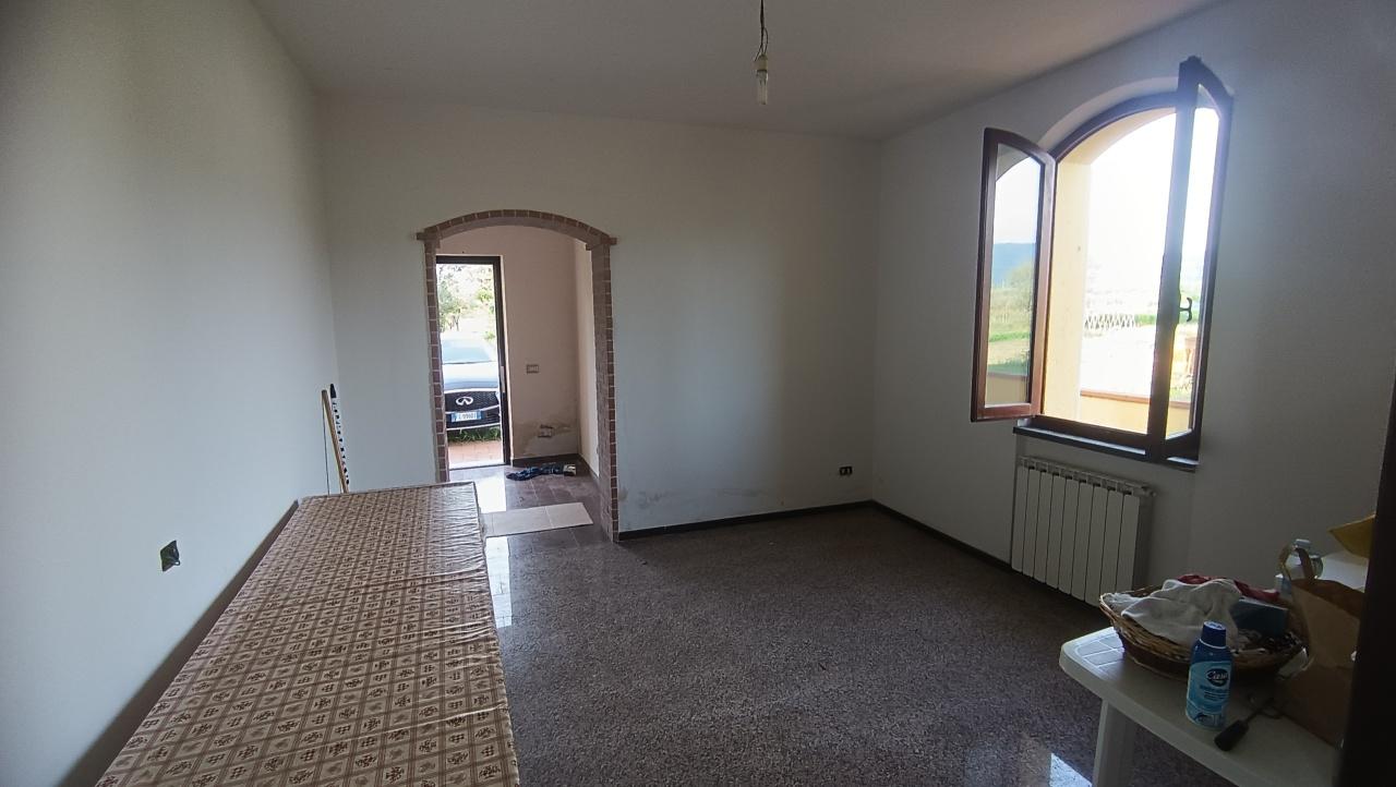 casa indipendente in vendita a Castelnuovo Magra