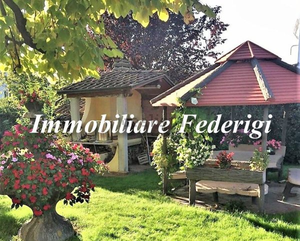 casa indipendente in vendita a Castelnuovo Magra