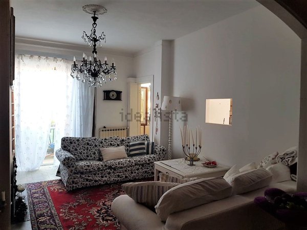 casa semindipendente in vendita a Castelnuovo Magra