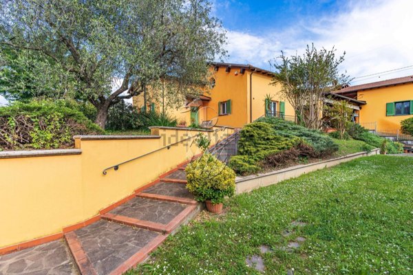 casa indipendente in vendita a Castelnuovo Magra