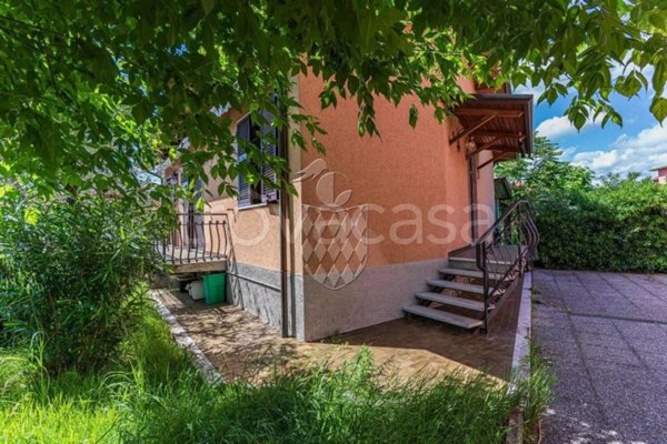 casa indipendente in vendita a Castelnuovo Magra