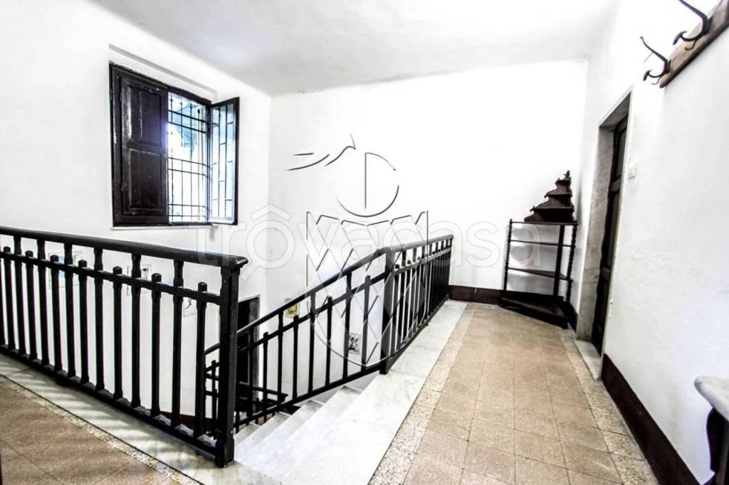 casa indipendente in vendita a Castelnuovo Magra