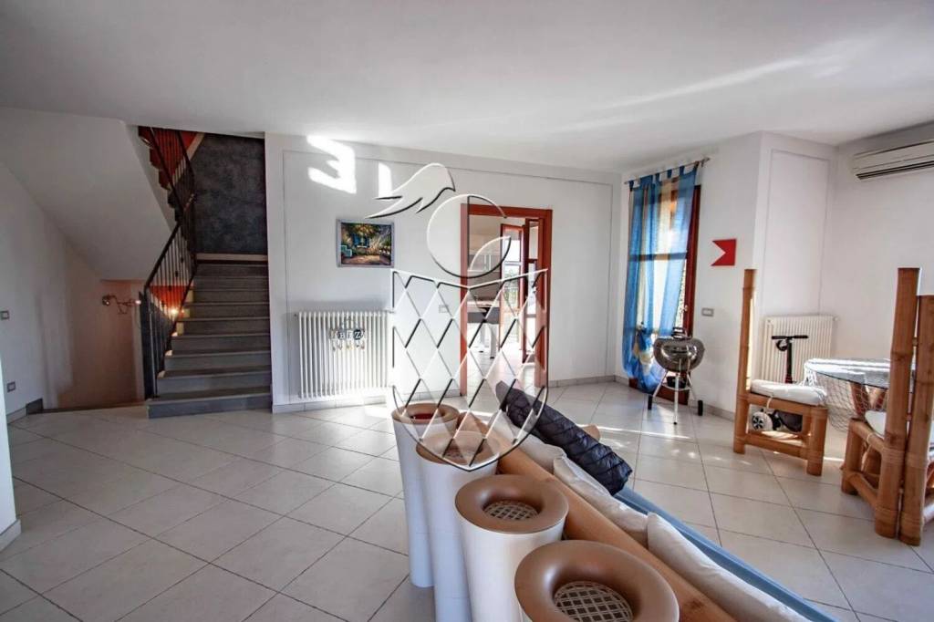 casa semindipendente in vendita a Castelnuovo Magra