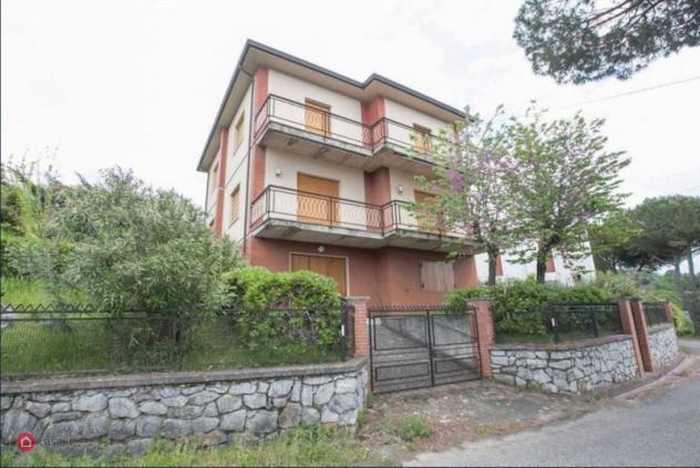 casa indipendente in vendita a Castelnuovo Magra
