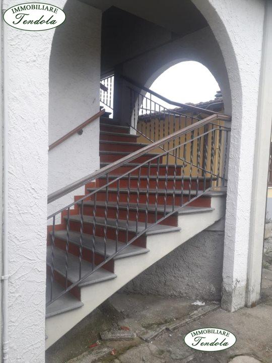 casa indipendente in vendita a Castelnuovo Magra in zona Molicciara