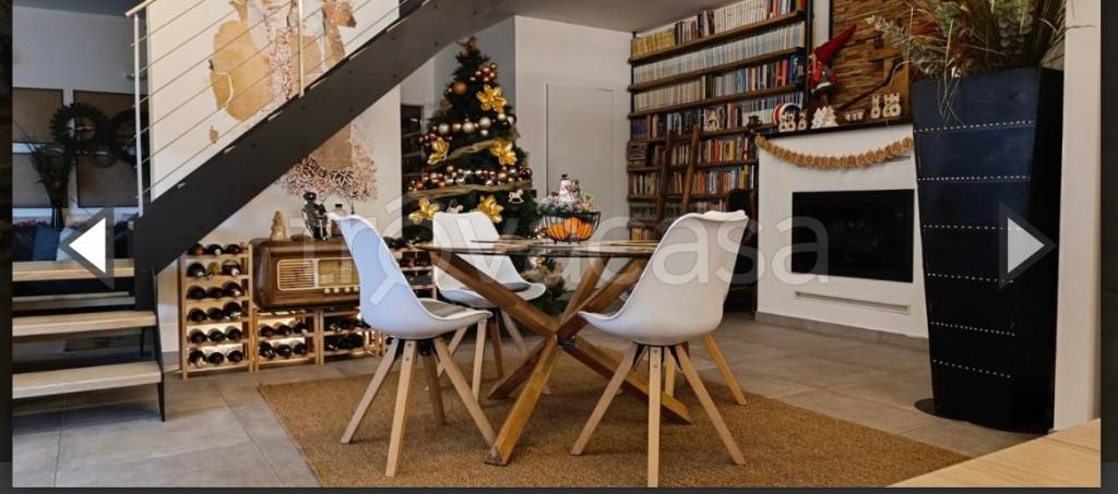 casa indipendente in vendita a Castelnuovo Magra in zona Molicciara
