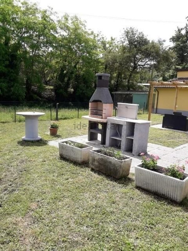 casa indipendente in vendita a Castelnuovo Magra