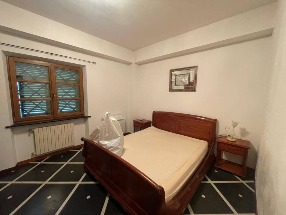 casa indipendente in vendita a Castelnuovo Magra