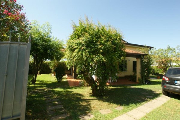 casa indipendente in vendita a Castelnuovo Magra