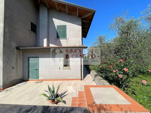 casa indipendente in vendita a Castelnuovo Magra in zona Colombiera