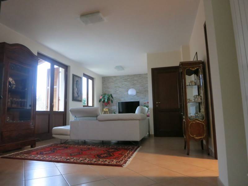 intera palazzina in vendita a Castelnuovo Magra