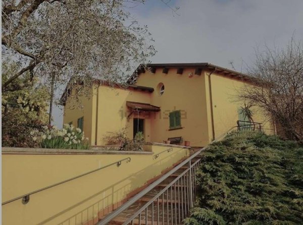 casa indipendente in vendita a Castelnuovo Magra in zona Palvotrisia