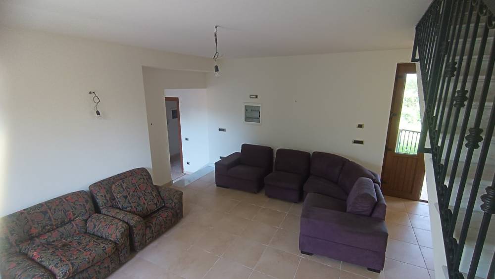 casa indipendente in vendita a Castelnuovo Magra