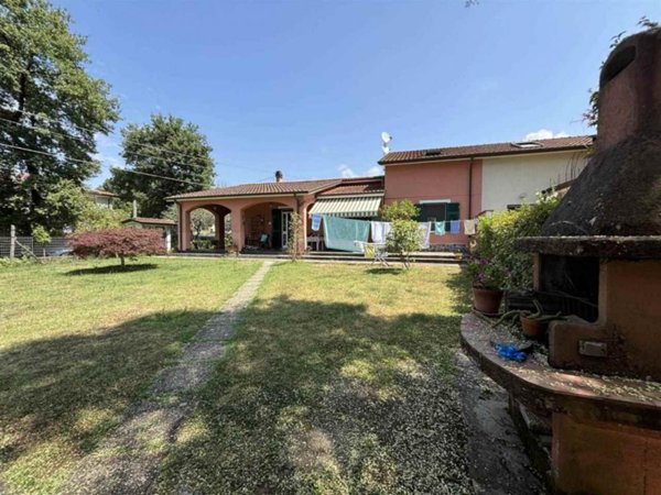 casa indipendente in vendita a Castelnuovo Magra