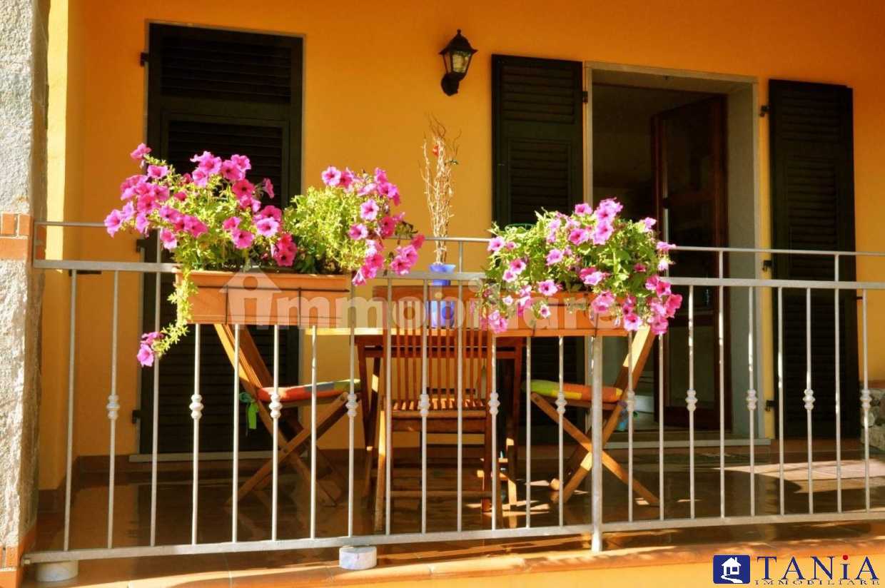 casa indipendente in vendita a Castelnuovo Magra