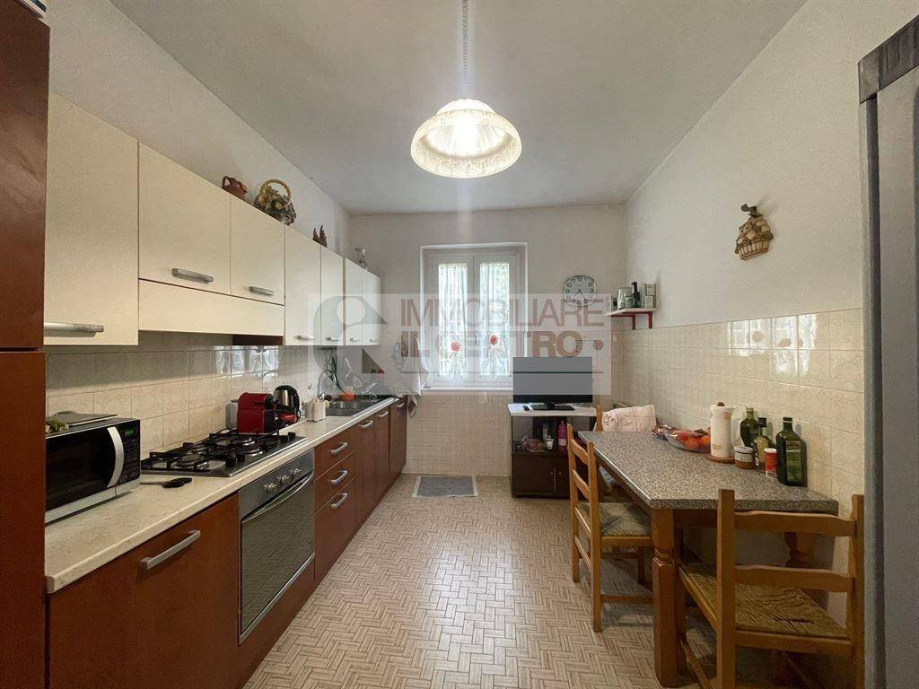 casa indipendente in vendita a Castelnuovo Magra in zona Palvotrisia
