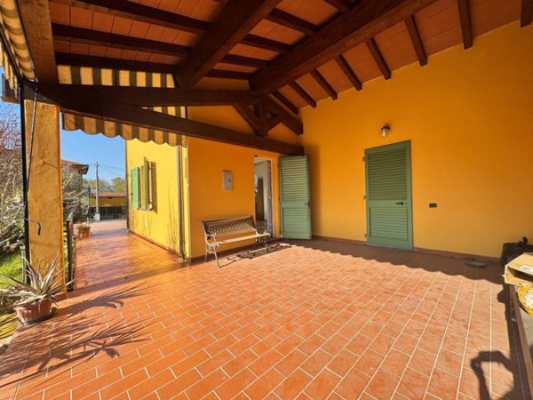 casa indipendente in vendita a Castelnuovo Magra in zona Molicciara