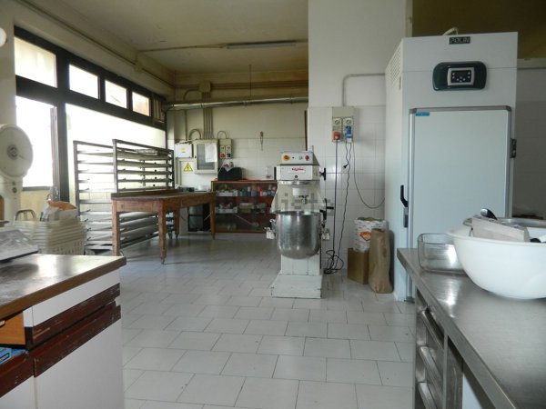 locale di sgombero in vendita a Castelnuovo Magra