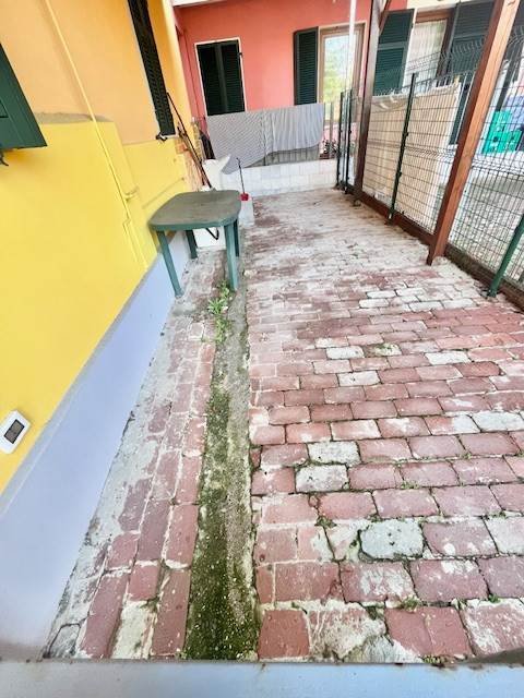 casa indipendente in vendita a Castelnuovo Magra