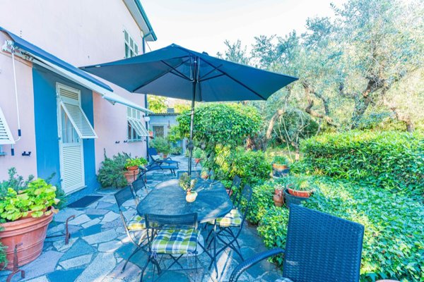 casa indipendente in vendita a Castelnuovo Magra in zona Colombiera