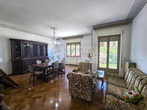 casa indipendente in vendita a Castelnuovo Magra