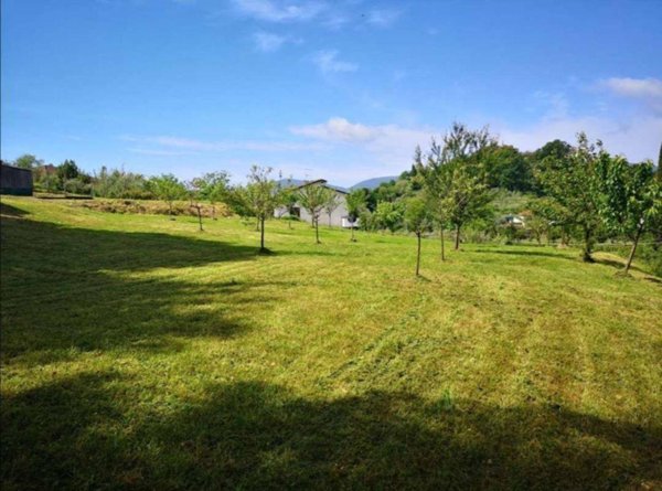 casa indipendente in vendita a Castelnuovo Magra