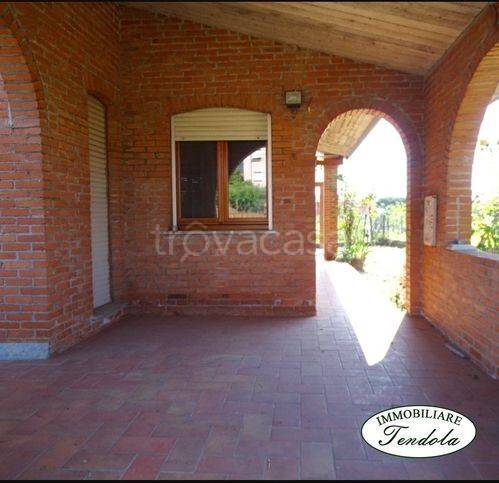 casa indipendente in vendita a Castelnuovo Magra