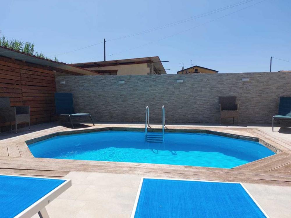 casa indipendente in vendita a Castelnuovo Magra in zona Molicciara