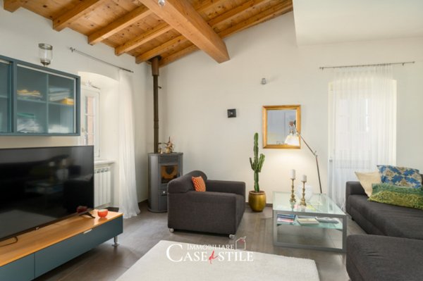 casa indipendente in vendita a Castelnuovo Magra