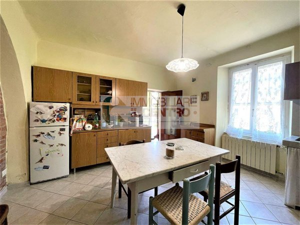 casa indipendente in vendita a Castelnuovo Magra in zona Palvotrisia