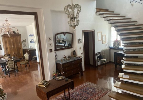 casa indipendente in vendita a Castelnuovo Magra in zona Colombiera