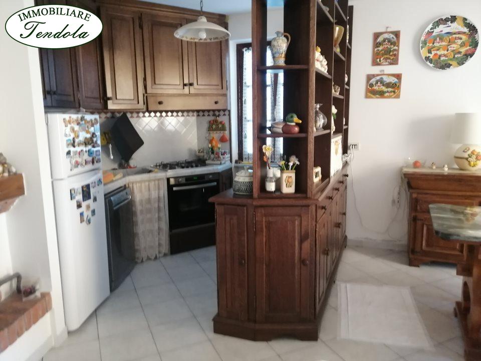 casa indipendente in vendita a Castelnuovo Magra in zona Molicciara