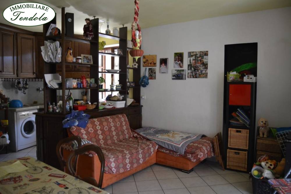 casa indipendente in vendita a Castelnuovo Magra in zona Molicciara