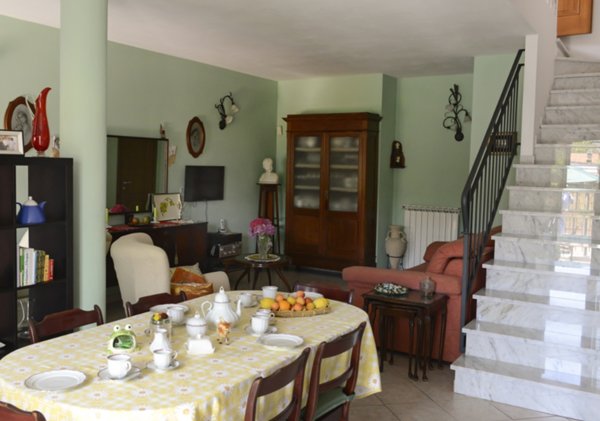 casa semindipendente in vendita a Castelnuovo Magra in zona Molicciara