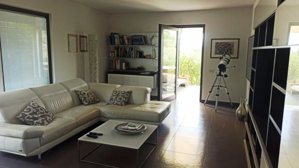 casa semindipendente in vendita a Castelnuovo Magra