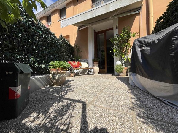 casa indipendente in vendita a Castelnuovo Magra in zona Palvotrisia