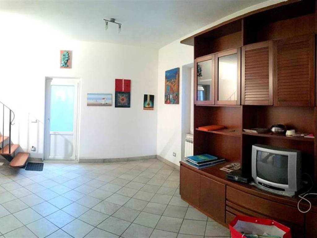 casa semindipendente in vendita a Castelnuovo Magra in zona Molicciara