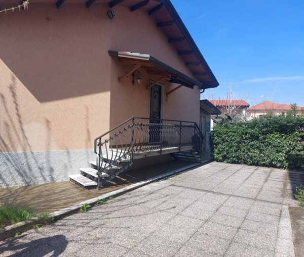 casa indipendente in vendita a Castelnuovo Magra in zona Molicciara