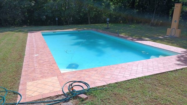 casa indipendente in vendita a Castelnuovo Magra
