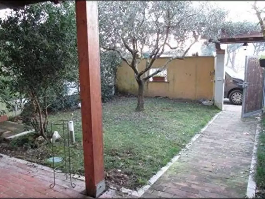 casa indipendente in vendita a Castelnuovo Magra in zona Molicciara