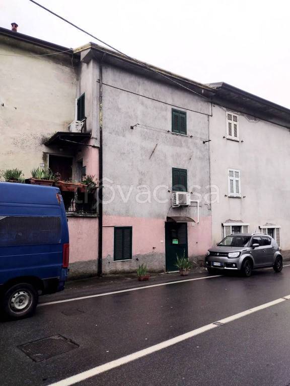 casa indipendente in vendita a Castelnuovo Magra