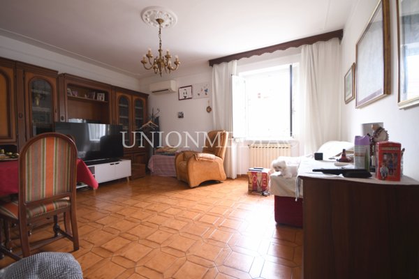 casa indipendente in vendita a Castelnuovo Magra in zona Palvotrisia