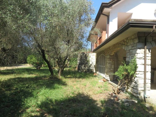 casa indipendente in vendita a Castelnuovo Magra in zona Molicciara