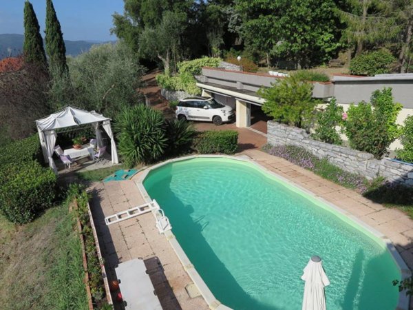 casa indipendente in vendita a Castelnuovo Magra in zona Molicciara