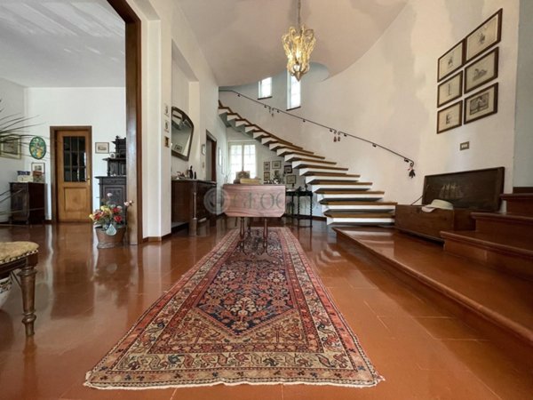 casa indipendente in vendita a Castelnuovo Magra in zona Colombiera