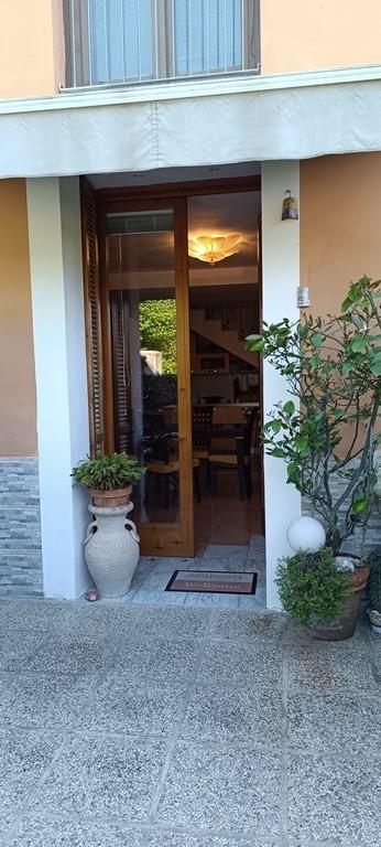 casa semindipendente in vendita a Castelnuovo Magra in zona Marciano